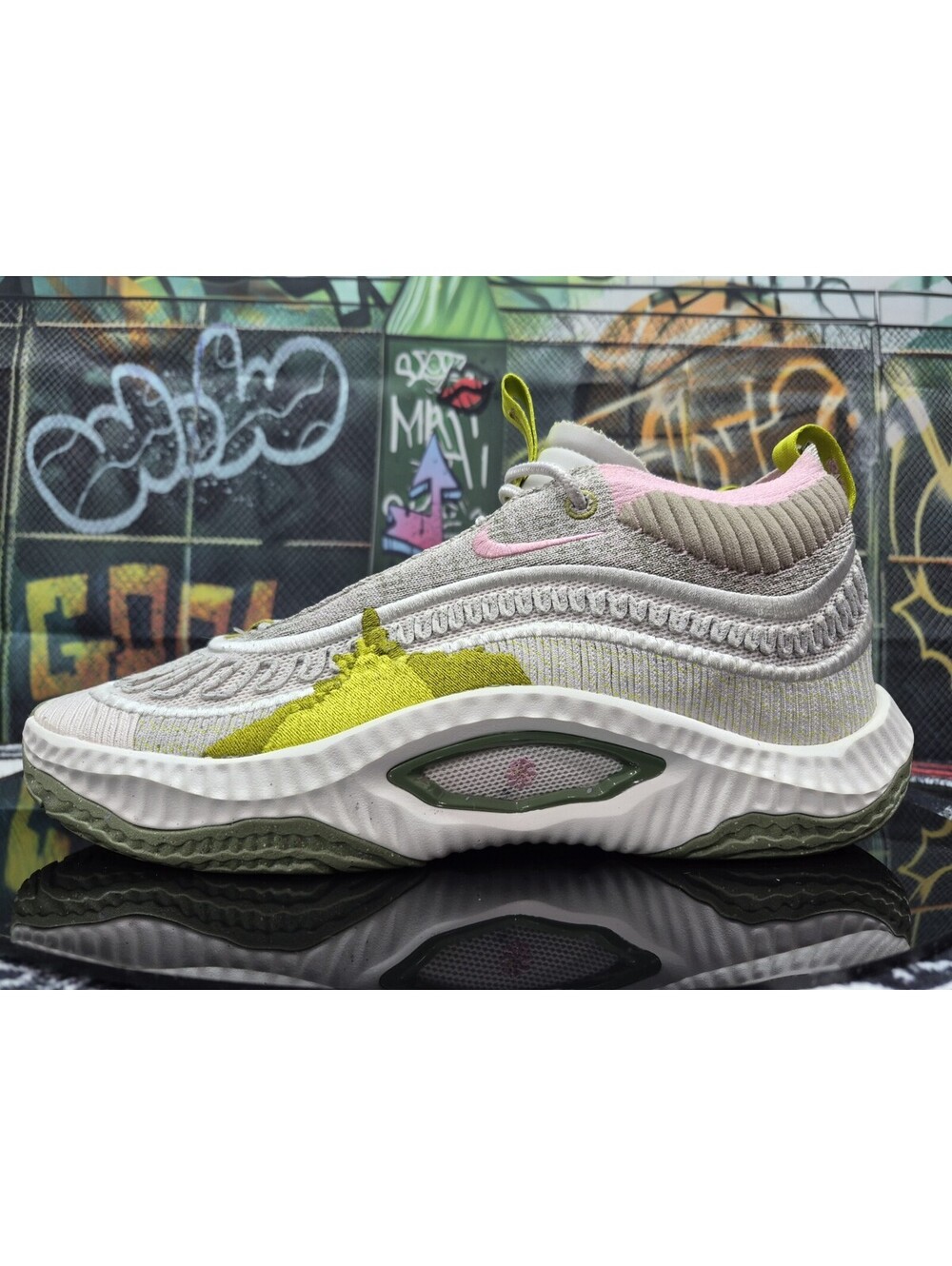 Size 10M / 11.5W - Nike Cosmic Unity 3 Phantom Bright Cactus DV9087-001
